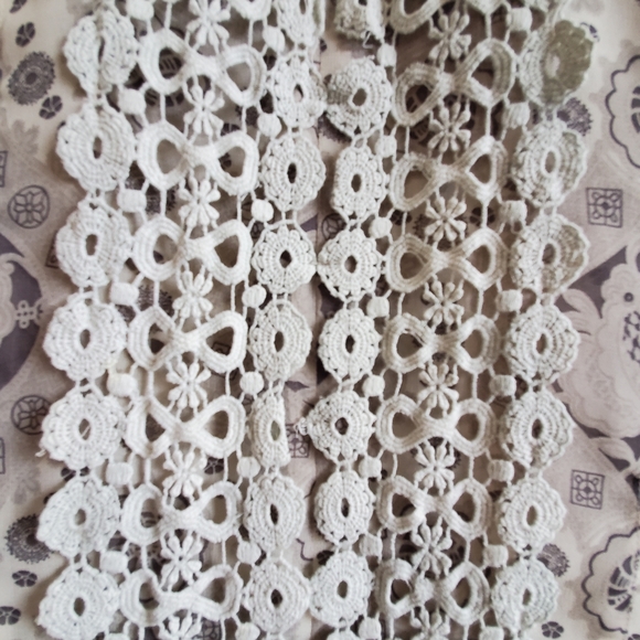 Vintage Sigal Dekel shirt with lace and woven contrast collar hem, Medium - Picture 6 of 12